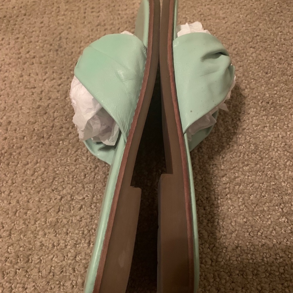 Brighton mint flip flops!